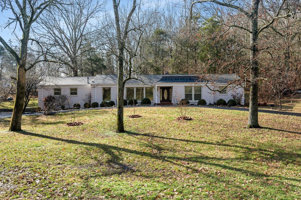 1941 Otter Creek Rd, Nashville, TN 37215