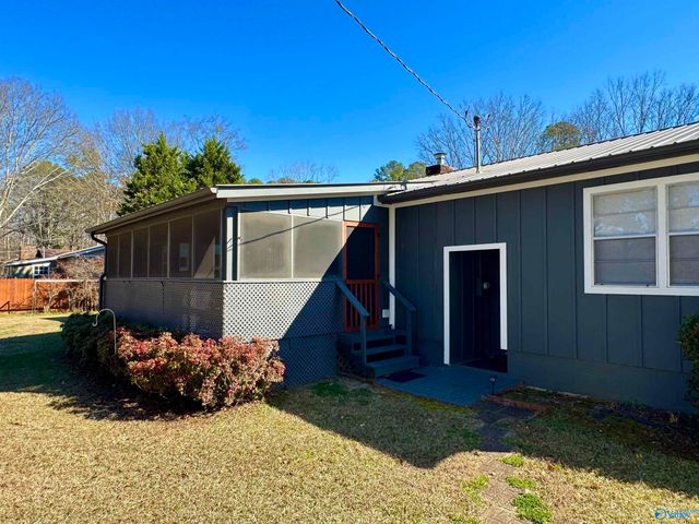 3700 Browns Valley Road, Guntersville, AL 35976