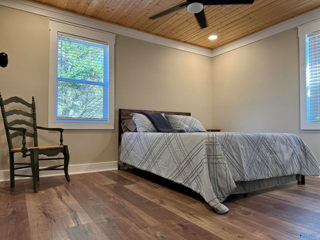 3700 Browns Valley Road, Guntersville, AL 35976