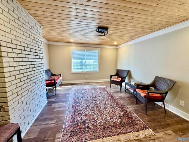 3700 Browns Valley Road, Guntersville, AL 35976