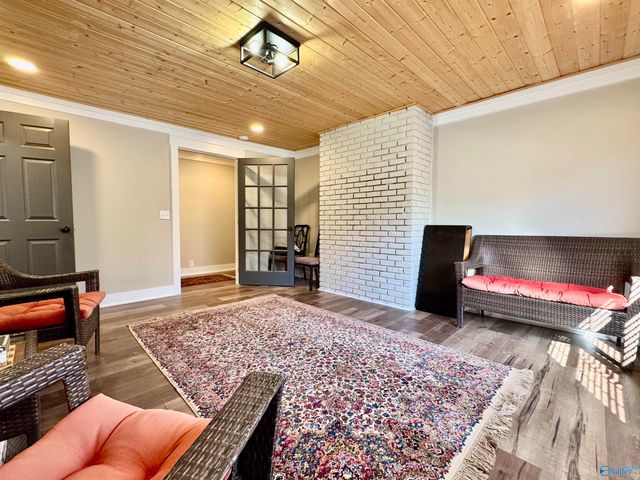 3700 Browns Valley Road, Guntersville, AL 35976