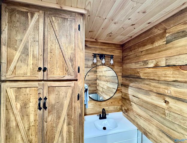 3700 Browns Valley Road, Guntersville, AL 35976