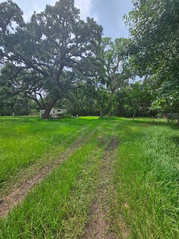 19280 Highway 35, Sweeny, TX 77480