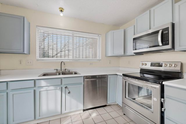 3110 Chama Meadows Drive NE, Rio Rancho, NM 87144