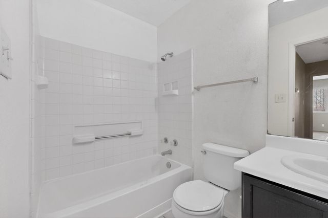 3110 Chama Meadows Drive NE, Rio Rancho, NM 87144