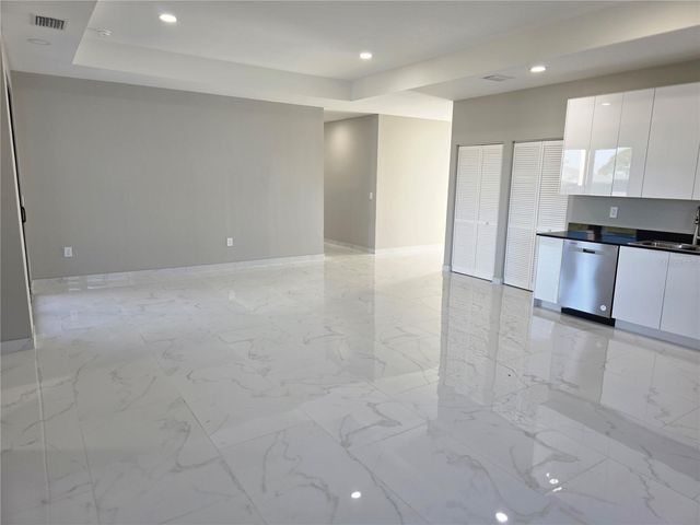 1035 KISMET PARKWAY W, Cape Coral, FL 33993