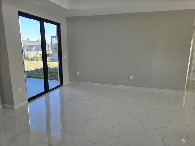 1035 KISMET PARKWAY W, Cape Coral, FL 33993