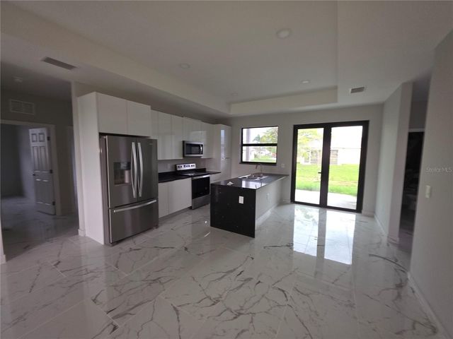 1035 KISMET PARKWAY W, Cape Coral, FL 33993