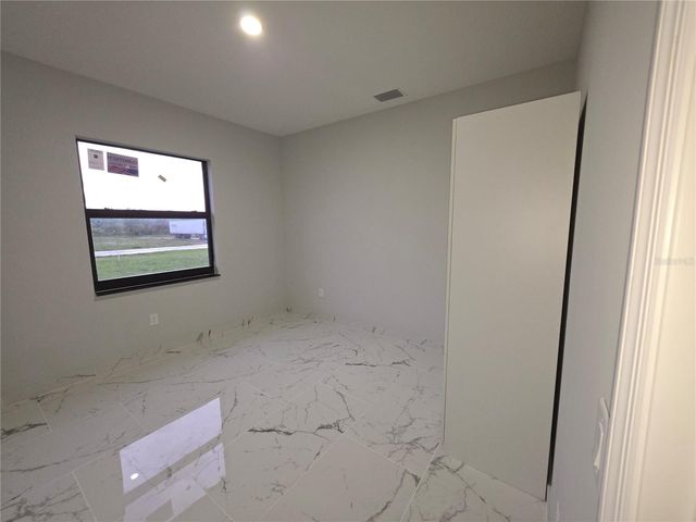 1035 KISMET PARKWAY W, Cape Coral, FL 33993