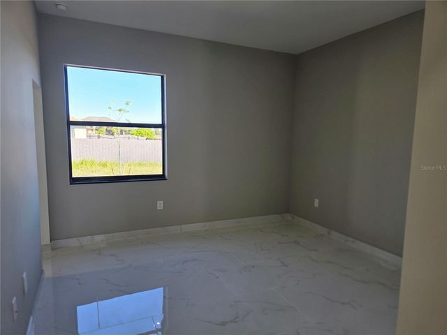 1035 KISMET PARKWAY W, Cape Coral, FL 33993