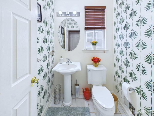 13 Skurka Court, Sayreville, NJ 08872