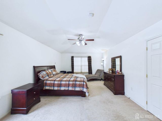 13 Skurka Court, Sayreville, NJ 08872