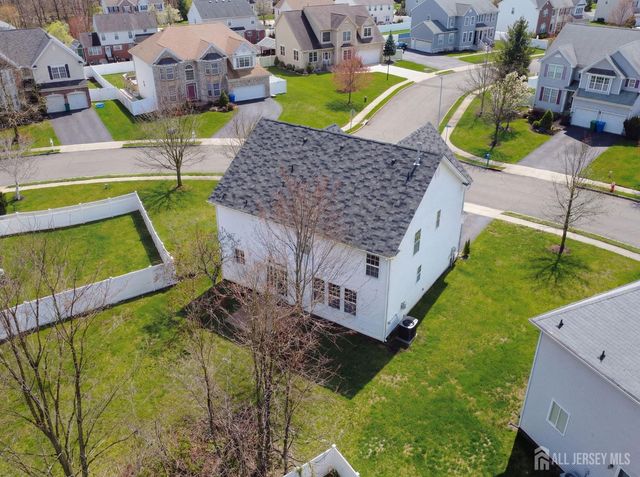 13 Skurka Court, Sayreville, NJ 08872