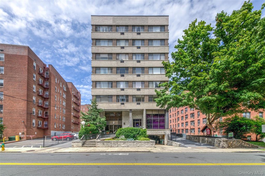 7 Lake Street 8-J, White Plains, NY 10603