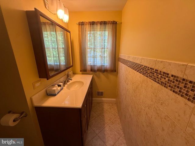 4007 BREWSTER LN, Waldorf, MD 20601