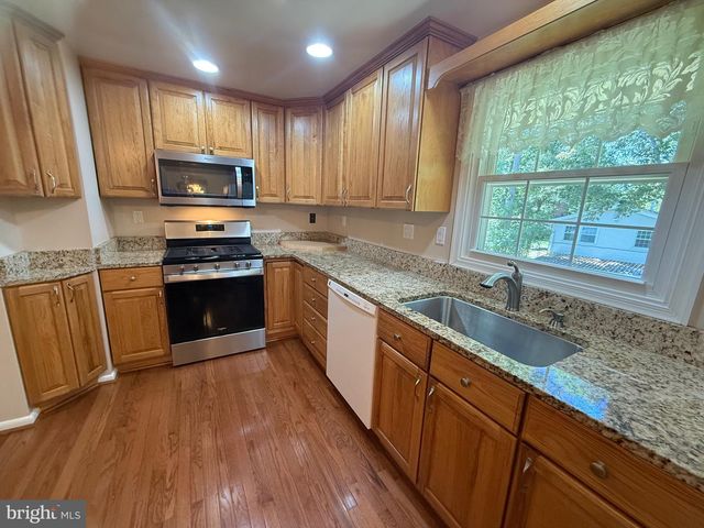 4007 BREWSTER LN, Waldorf, MD 20601
