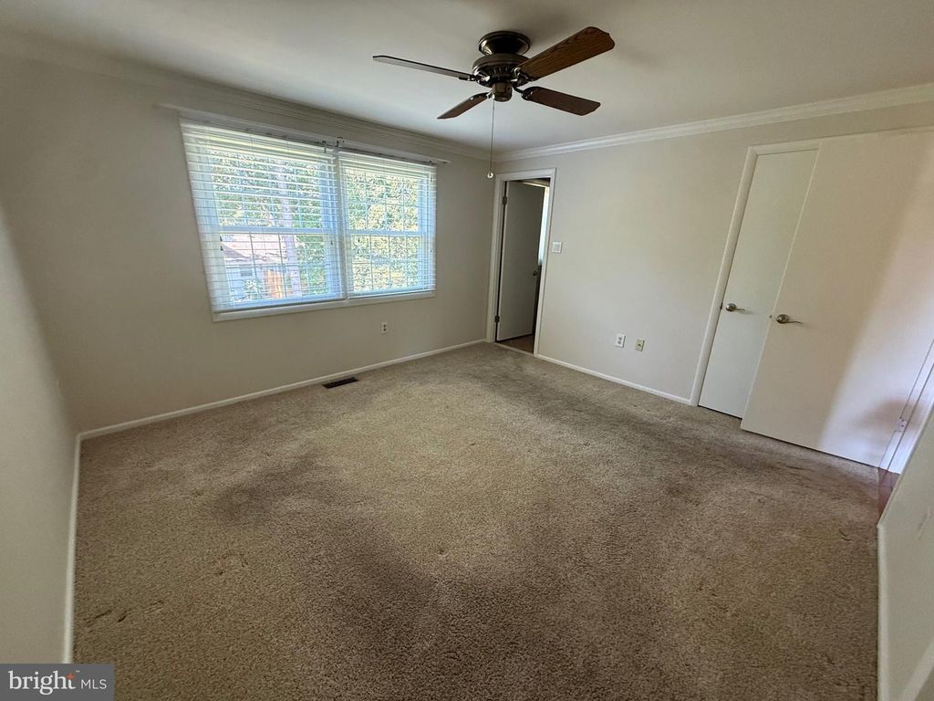 Image 13 of property listing at 4007 BREWSTER LN, Waldorf, MD 20601