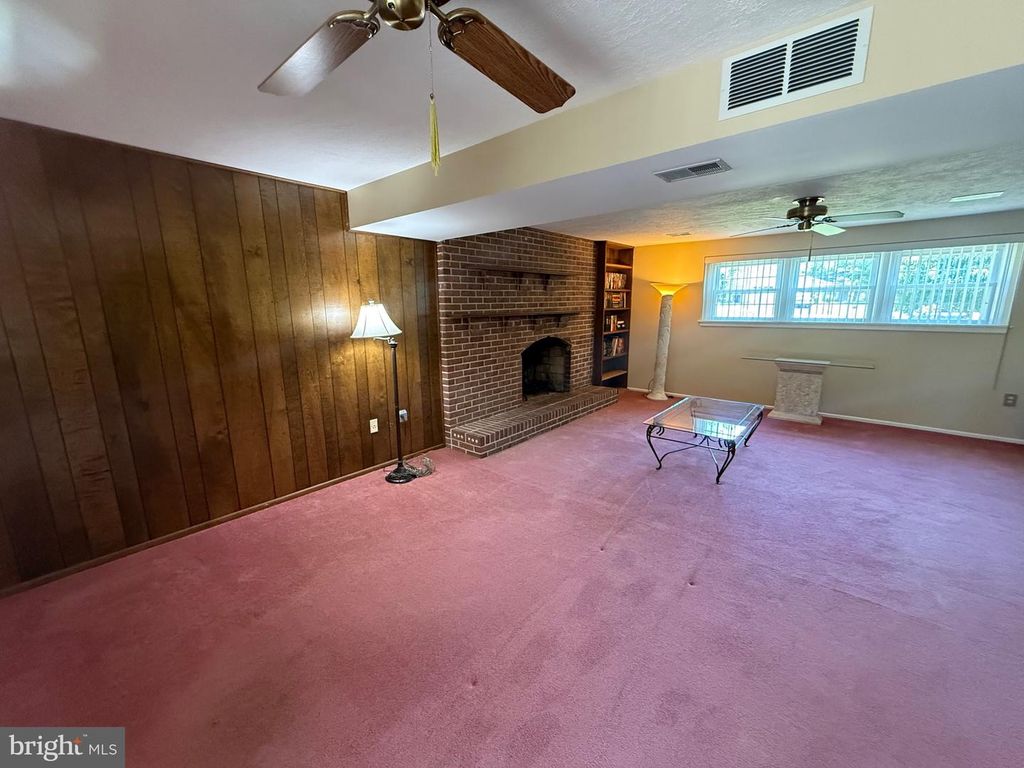 Image 21 of property listing at 4007 BREWSTER LN, Waldorf, MD 20601