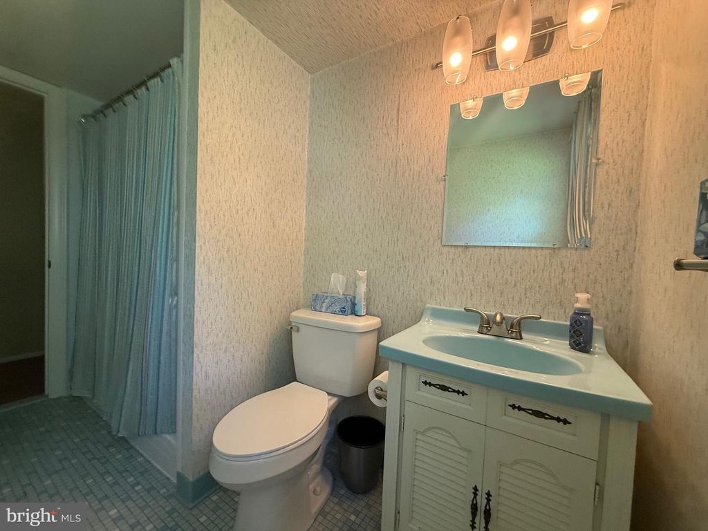 Image 22 of property listing at 4007 BREWSTER LN, Waldorf, MD 20601