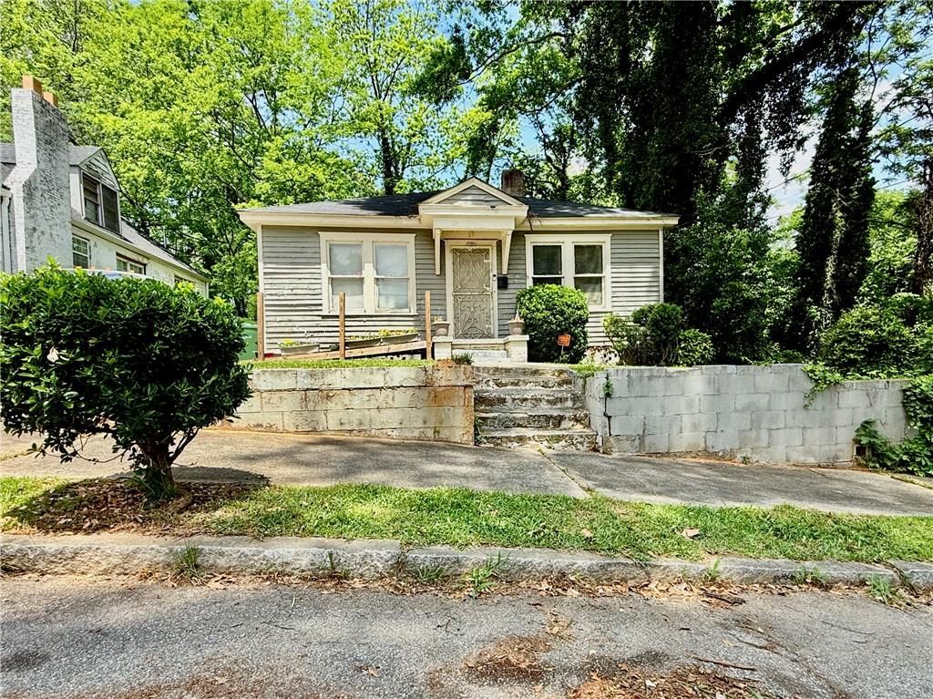 Image 1 of property listing at 1121 Hunter NW Place, Atlanta, GA 30314