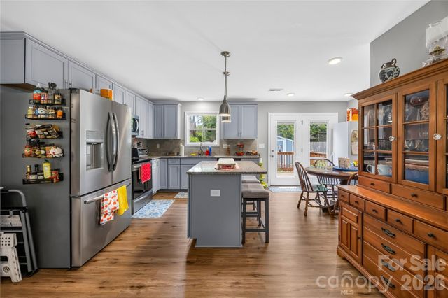 210 E 6th Street, Cherryville, NC 28021