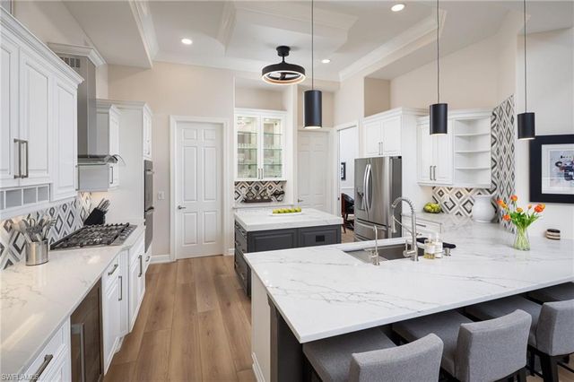 3105 Terramar DR, Naples, FL 34119