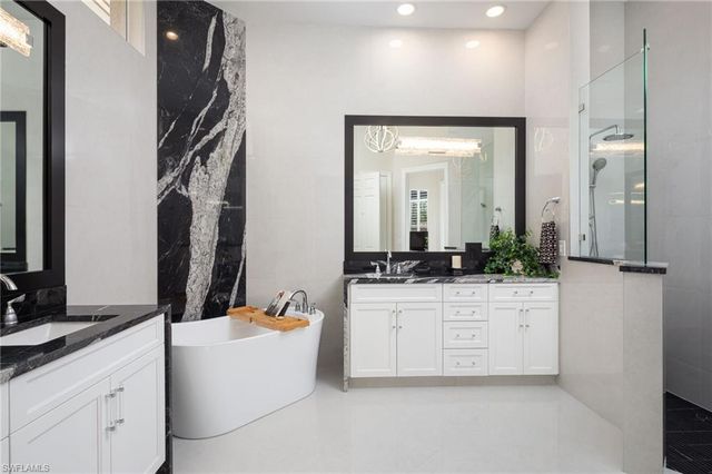 3105 Terramar DR, Naples, FL 34119
