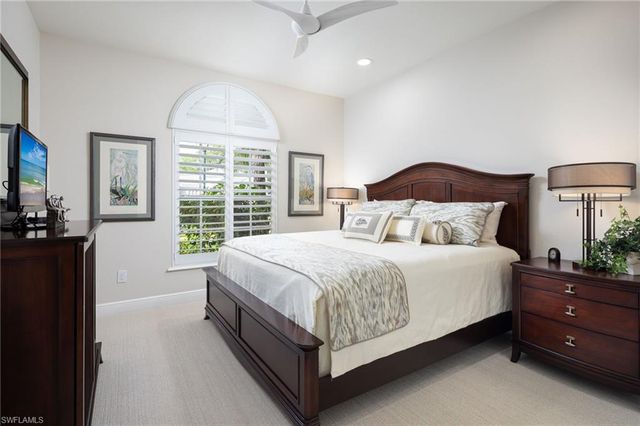 3105 Terramar DR, Naples, FL 34119