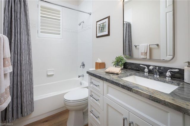 3105 Terramar DR, Naples, FL 34119