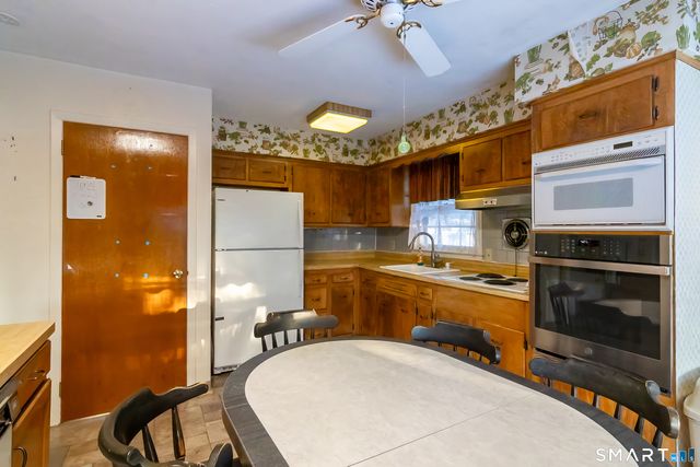 126 Cherry Hill Road, Branford, CT 06405