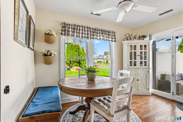 4 Seabreeze Avenue B, Milford, CT 06460