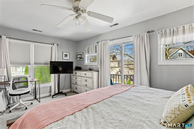 4 Seabreeze Avenue B, Milford, CT 06460