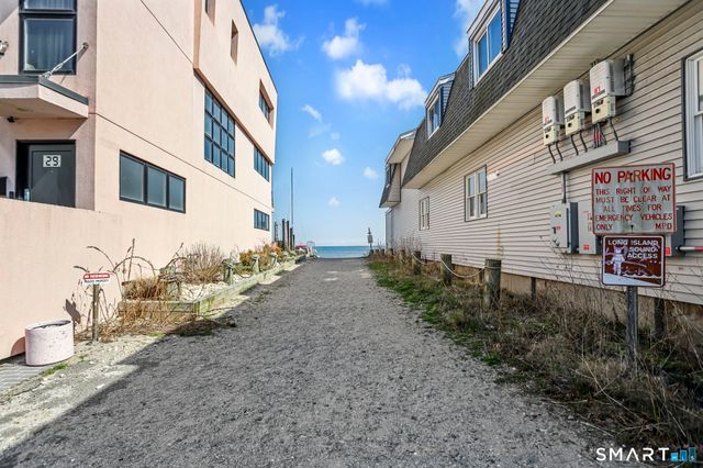 4 Seabreeze Avenue B, Milford, CT 06460