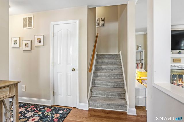 4 Seabreeze Avenue B, Milford, CT 06460