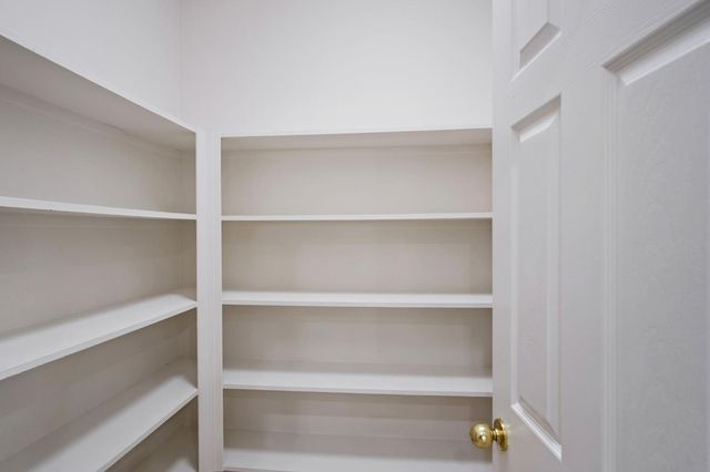 2921 Compton Pl, Tracy, CA 95377