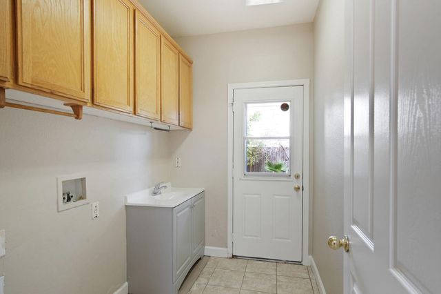 2921 Compton Pl, Tracy, CA 95377