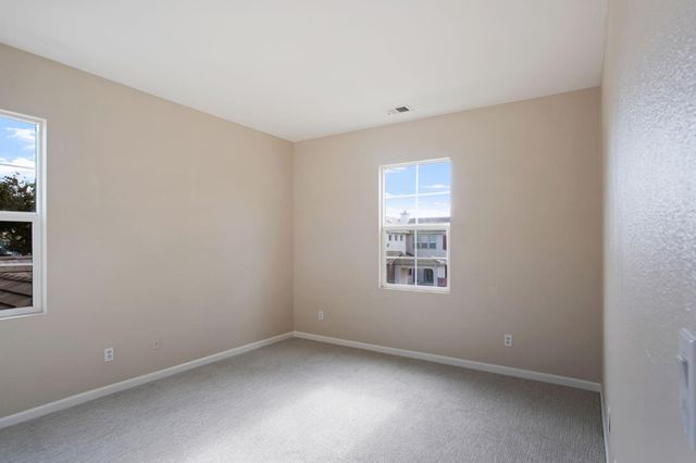 2921 Compton Pl, Tracy, CA 95377