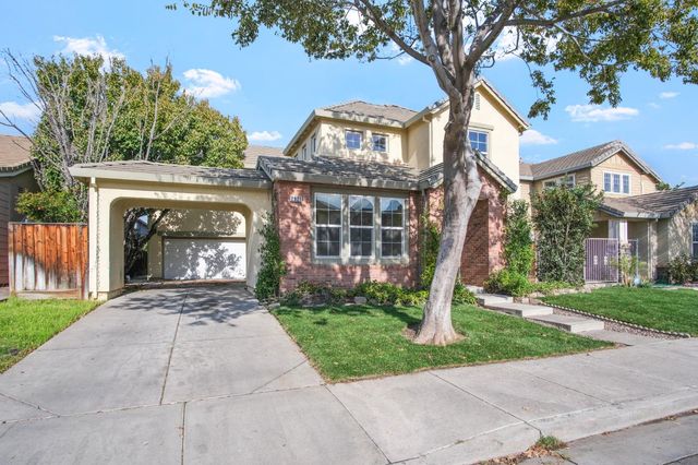 2921 Compton Pl, Tracy, CA 95377