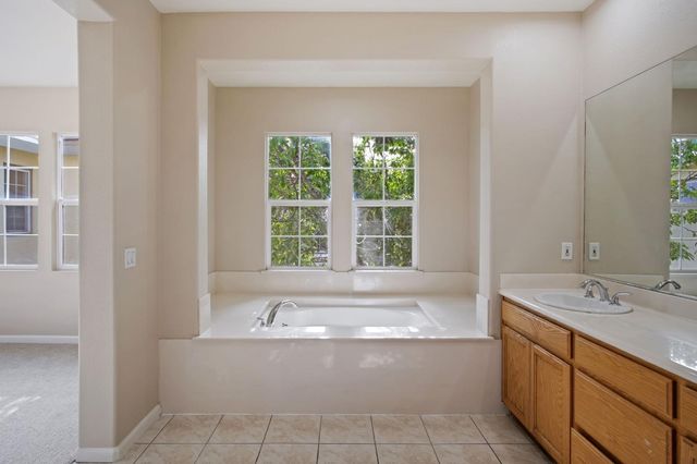 2921 Compton Pl, Tracy, CA 95377