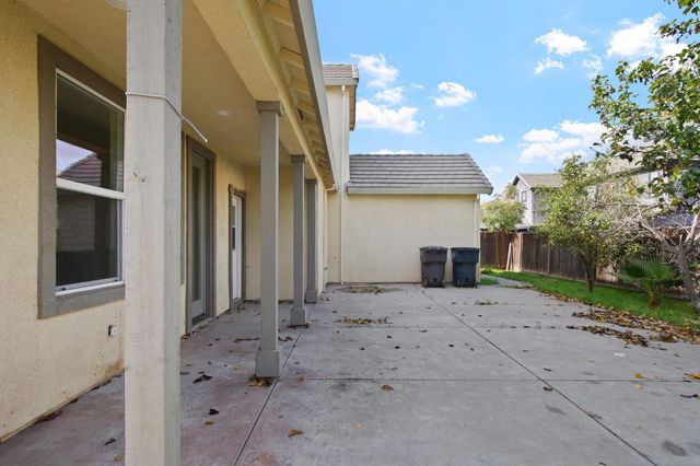 2921 Compton Pl, Tracy, CA 95377