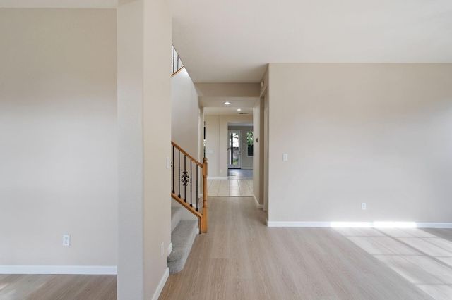 2921 Compton Pl, Tracy, CA 95377