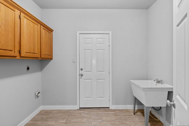 16422 Pemcanyon, San Antonio, TX 78240