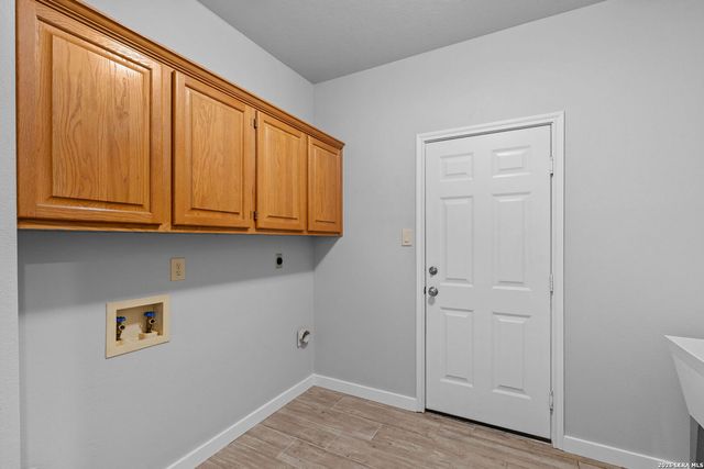 16422 Pemcanyon, San Antonio, TX 78240