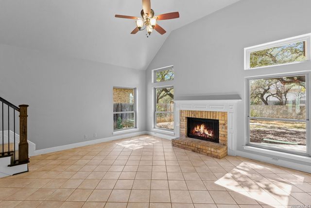 16422 Pemcanyon, San Antonio, TX 78240