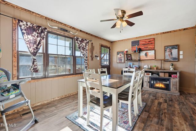 388 Pattonsville Road, Duffield, VA 24244