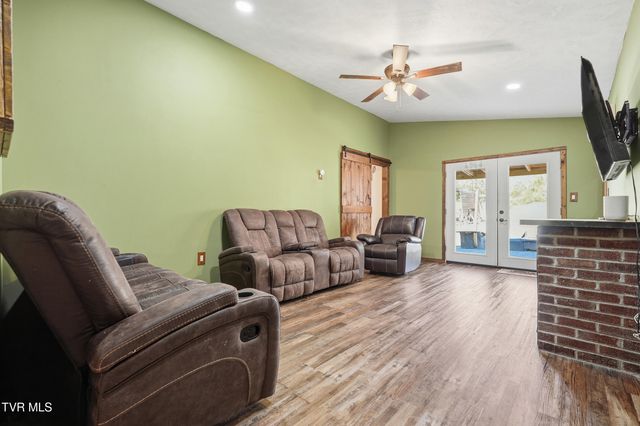 388 Pattonsville Road, Duffield, VA 24244