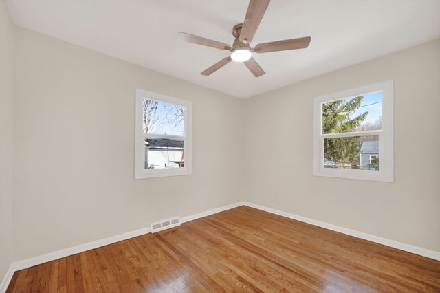 3932 2nd Avenue, Des Moines, IA 50313