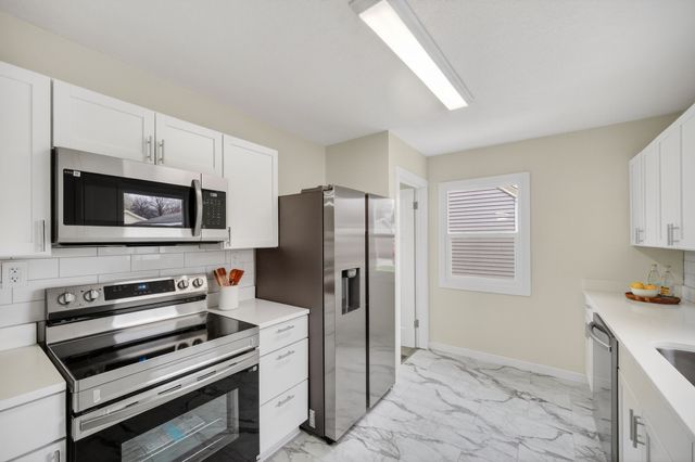 3932 2nd Avenue, Des Moines, IA 50313
