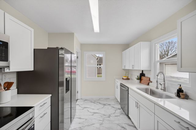 3932 2nd Avenue, Des Moines, IA 50313