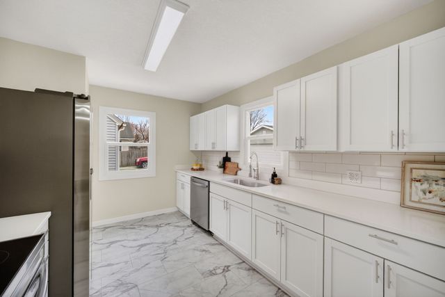 3932 2nd Avenue, Des Moines, IA 50313